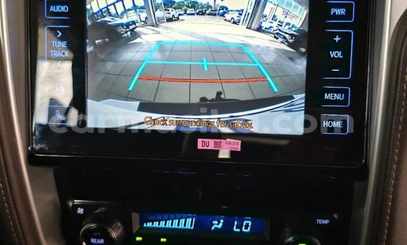 Acheter Occasion Voiture Toyota Fortuner Blanc à Belvédère, Harare Acheter Occasion Voiture Toyota Fortuner Blanc à Belvédère, Harare