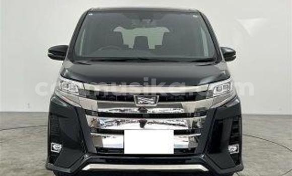 Acheter Occasion Voiture Toyota Noah Gris à Beitbridge, Matabeleland South Acheter Occasion Voiture Toyota Noah Gris à Beitbridge, Matabeleland South