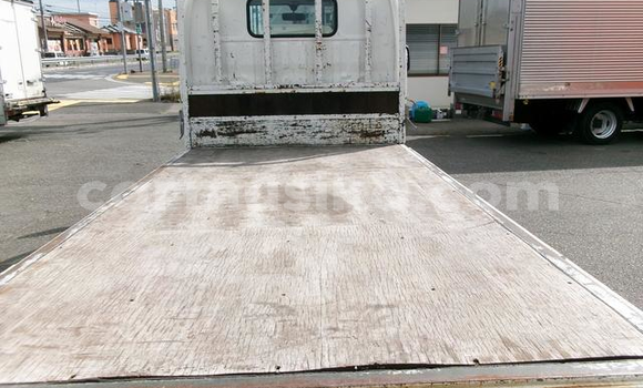 Acheter Occasion Voiture Toyota Dyna Blanc à Chegutu, Mashonaland West Acheter Occasion Voiture Toyota Dyna Blanc à Chegutu, Mashonaland West