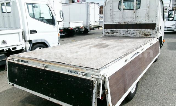 Acheter Occasion Voiture Toyota Dyna Blanc à Chegutu, Mashonaland West Acheter Occasion Voiture Toyota Dyna Blanc à Chegutu, Mashonaland West