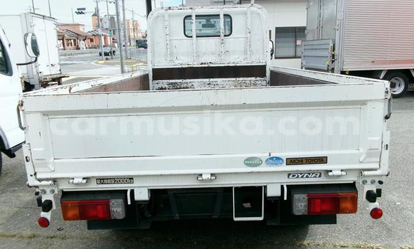 Acheter Occasion Voiture Toyota Dyna Blanc à Chegutu, Mashonaland West Acheter Occasion Voiture Toyota Dyna Blanc à Chegutu, Mashonaland West