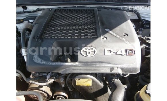 Buy Import Toyota Hilux White Car in Import - Dubai in Harare Buy Import Toyota Hilux White Car in Import - Dubai in Harare