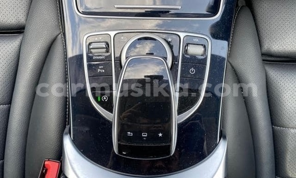 Buy Used Mercedes‒Benz C–Class Blue Car in Beitbridge in Matabeleland South Buy Used Mercedes‒Benz C–Class Blue Car in Beitbridge in Matabeleland South