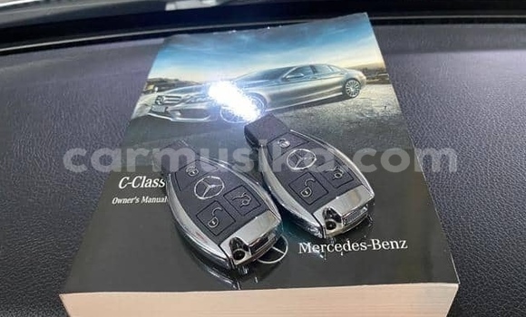 Buy Used Mercedes‒Benz C–Class Blue Car in Beitbridge in Matabeleland South Buy Used Mercedes‒Benz C–Class Blue Car in Beitbridge in Matabeleland South
