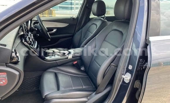 Buy Used Mercedes‒Benz C–Class Blue Car in Beitbridge in Matabeleland South Buy Used Mercedes‒Benz C–Class Blue Car in Beitbridge in Matabeleland South