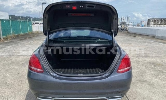 Buy Used Mercedes‒Benz C–Class Blue Car in Beitbridge in Matabeleland South Buy Used Mercedes‒Benz C–Class Blue Car in Beitbridge in Matabeleland South