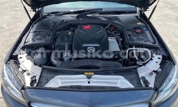 Buy Used Mercedes‒Benz C–Class Blue Car in Beitbridge in Matabeleland South Buy Used Mercedes‒Benz C–Class Blue Car in Beitbridge in Matabeleland South