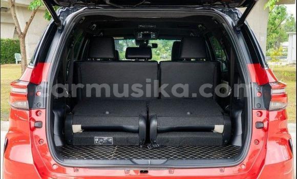 Acheter Occasion Voiture Toyota Fortuner Rouge à Beitbridge, Matabeleland South Acheter Occasion Voiture Toyota Fortuner Rouge à Beitbridge, Matabeleland South