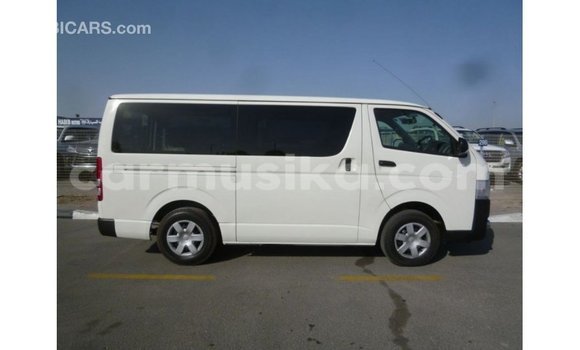 Tenga Imported Toyota Hiace Chena Mota in Import - Dubai in Harare Tenga Imported Toyota Hiace Chena Mota in Import - Dubai in Harare
