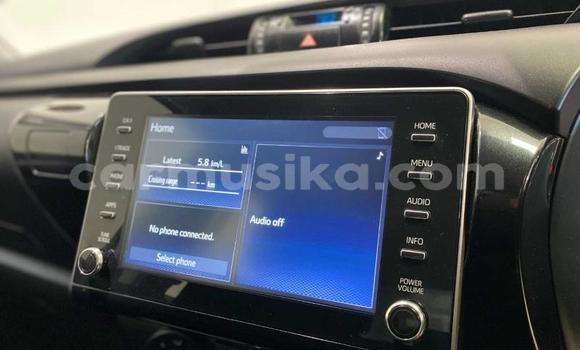 Acheter Occasion Voiture Toyota Hilux Blanc à Belvédère, Harare Acheter Occasion Voiture Toyota Hilux Blanc à Belvédère, Harare