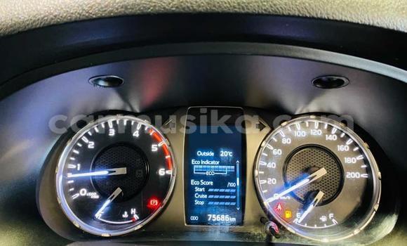 Acheter Occasion Voiture Toyota Hilux Blanc à Belvédère, Harare Acheter Occasion Voiture Toyota Hilux Blanc à Belvédère, Harare