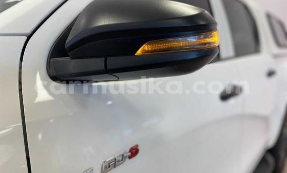 Acheter Occasion Voiture Toyota Hilux Blanc à Belvédère, Harare Acheter Occasion Voiture Toyota Hilux Blanc à Belvédère, Harare