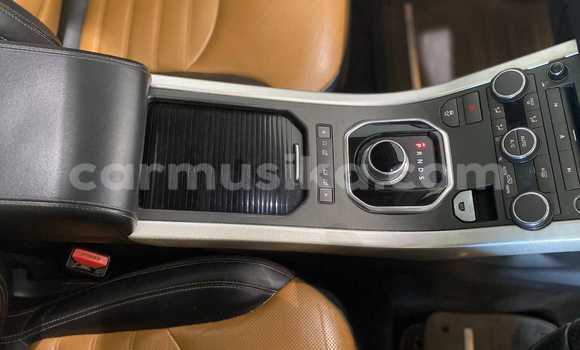 Tenga Tsaru Range Rover Evoque Chena Mota in Beitbridge in Matabeleland South Tenga Tsaru Range Rover Evoque Chena Mota in Beitbridge in Matabeleland South