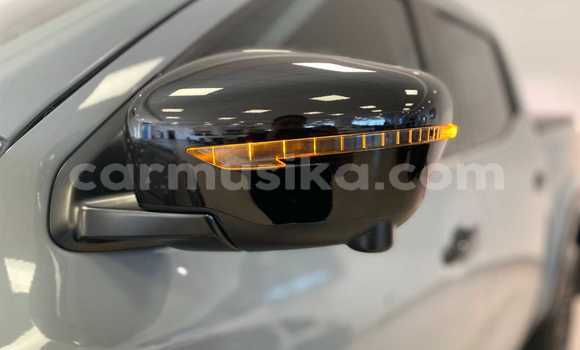 Tenga Tsaru Nissan Navara Sirivha Mota in Beitbridge in Matabeleland South Tenga Tsaru Nissan Navara Sirivha Mota in Beitbridge in Matabeleland South