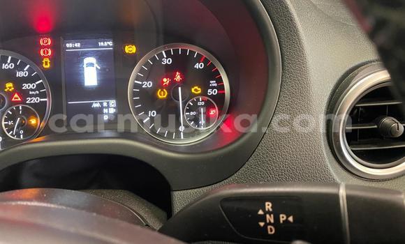 Tenga Tsaru Mercedes‒Benz Vito Sirivha Mota in Beitbridge in Matabeleland South Tenga Tsaru Mercedes‒Benz Vito Sirivha Mota in Beitbridge in Matabeleland South