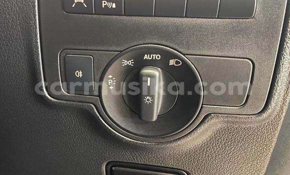 Tenga Tsaru Mercedes‒Benz Vito Sirivha Mota in Beitbridge in Matabeleland South Tenga Tsaru Mercedes‒Benz Vito Sirivha Mota in Beitbridge in Matabeleland South