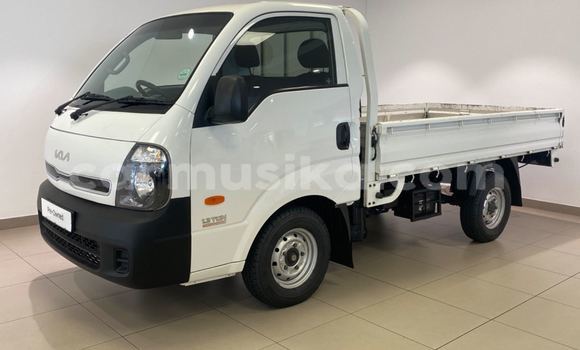 Buy Used Kia K3 White Car in Beitbridge in Matabeleland South