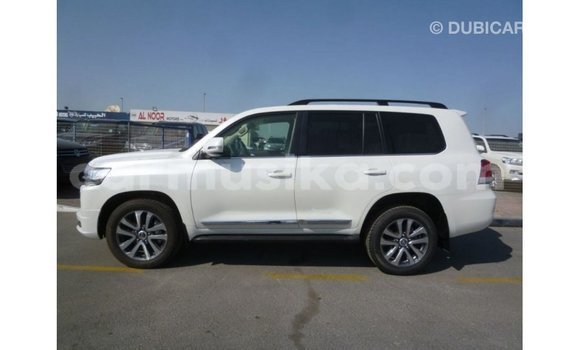 Acheter Import Voiture Toyota Land Cruiser Blanc à Import - Dubai, Harare Acheter Import Voiture Toyota Land Cruiser Blanc à Import - Dubai, Harare