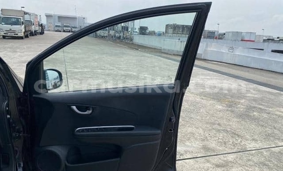 Acheter Occasion Voiture Honda Mobilio Noir à Beitbridge, Matabeleland South Acheter Occasion Voiture Honda Mobilio Noir à Beitbridge, Matabeleland South