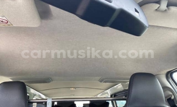 Buy Used Toyota Hiace White Car in Beitbridge in Matabeleland South Buy Used Toyota Hiace White Car in Beitbridge in Matabeleland South