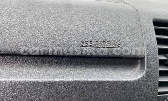 Buy Used Toyota Hiace White Car in Beitbridge in Matabeleland South Buy Used Toyota Hiace White Car in Beitbridge in Matabeleland South