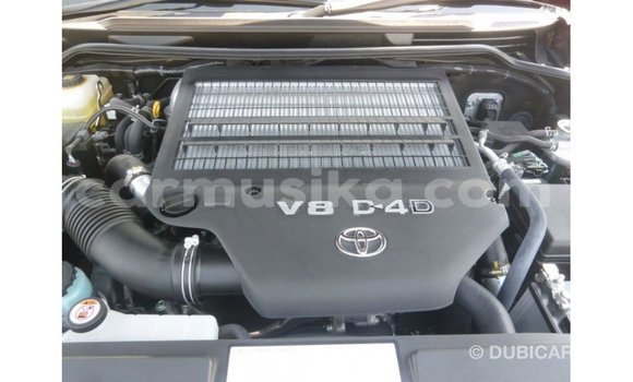 Buy Import Toyota Land Cruiser Red Car in Import - Dubai in Harare Buy Import Toyota Land Cruiser Red Car in Import - Dubai in Harare
