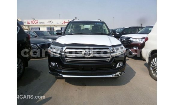 Tenga Imported Toyota Land Cruiser Nhema Mota in Import - Dubai in Harare Tenga Imported Toyota Land Cruiser Nhema Mota in Import - Dubai in Harare