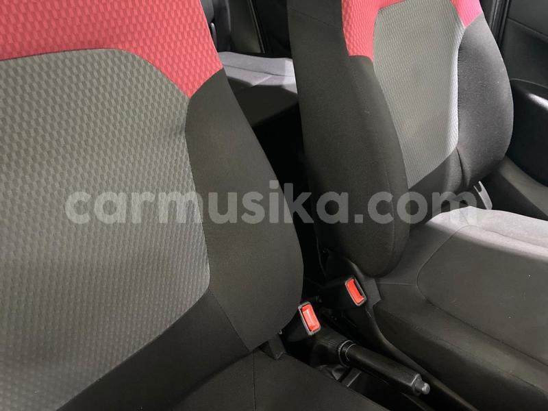 Big with watermark renault kwid matabeleland south beitbridge 36756