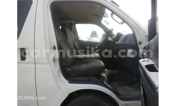 Tenga Imported Toyota Hiace Chena Mota in Import - Dubai in Harare Tenga Imported Toyota Hiace Chena Mota in Import - Dubai in Harare