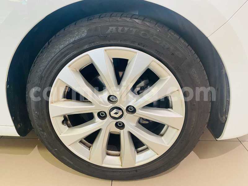 Big with watermark renault clio matabeleland south beitbridge 36759