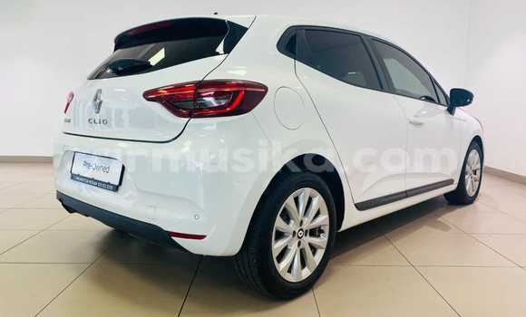 Acheter Occasion Voiture Renault Clio Blanc à Beitbridge, Matabeleland South Acheter Occasion Voiture Renault Clio Blanc à Beitbridge, Matabeleland South
