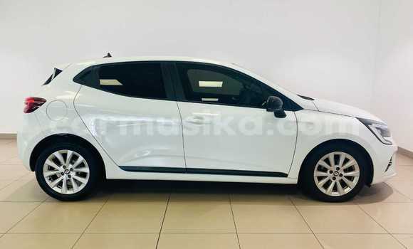 Acheter Occasion Voiture Renault Clio Blanc à Beitbridge, Matabeleland South Acheter Occasion Voiture Renault Clio Blanc à Beitbridge, Matabeleland South