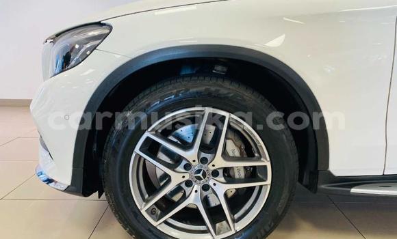 Acheter Occasion Voiture Mercedes-Benz GLC 250D Blanc à Beitbridge, Matabeleland South Acheter Occasion Voiture Mercedes-Benz GLC 250D Blanc à Beitbridge, Matabeleland South