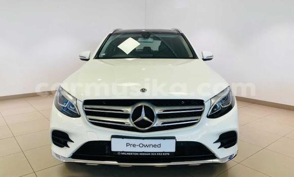 Acheter Occasion Voiture Mercedes-Benz GLC 250D Blanc à Beitbridge, Matabeleland South Acheter Occasion Voiture Mercedes-Benz GLC 250D Blanc à Beitbridge, Matabeleland South