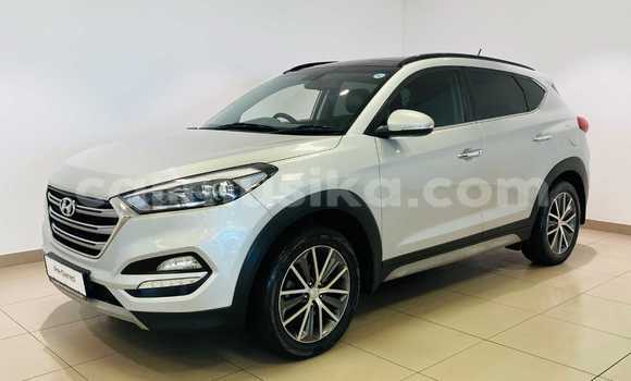 Buy Used Hyundai Tucson Silver Car in Beitbridge in Matabeleland South