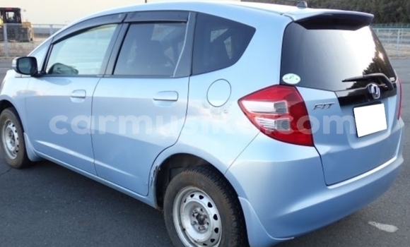 Nunua Ilio tumika Honda Fit Bluu Gari ndani ya Beitbridge nchini Matabeleland Kusini Nunua Ilio tumika Honda Fit Bluu Gari ndani ya Beitbridge nchini Matabeleland Kusini