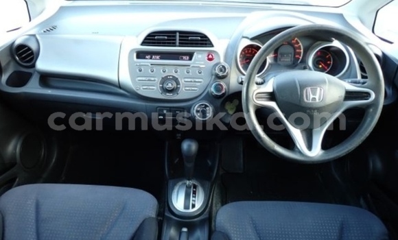 Nunua Ilio tumika Honda Fit Bluu Gari ndani ya Beitbridge nchini Matabeleland Kusini Nunua Ilio tumika Honda Fit Bluu Gari ndani ya Beitbridge nchini Matabeleland Kusini