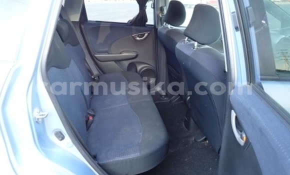 Nunua Ilio tumika Honda Fit Bluu Gari ndani ya Beitbridge nchini Matabeleland Kusini Nunua Ilio tumika Honda Fit Bluu Gari ndani ya Beitbridge nchini Matabeleland Kusini