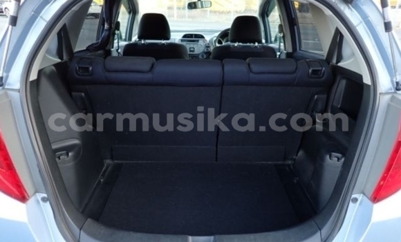 Nunua Ilio tumika Honda Fit Bluu Gari ndani ya Beitbridge nchini Matabeleland Kusini Nunua Ilio tumika Honda Fit Bluu Gari ndani ya Beitbridge nchini Matabeleland Kusini