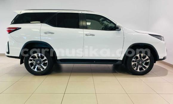 Tenga Tsaru Toyota Fortuner Chena Mota in Beitbridge in Matabeleland South Tenga Tsaru Toyota Fortuner Chena Mota in Beitbridge in Matabeleland South