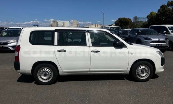 Acheter Occasion Voiture Toyota Probox Blanc à Beitbridge, Matabeleland South Acheter Occasion Voiture Toyota Probox Blanc à Beitbridge, Matabeleland South