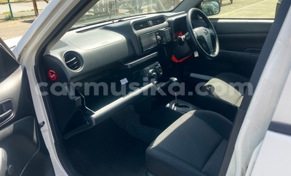 Acheter Occasion Voiture Toyota Probox Blanc à Beitbridge, Matabeleland South Acheter Occasion Voiture Toyota Probox Blanc à Beitbridge, Matabeleland South