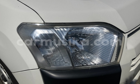 Acheter Occasion Voiture Toyota Probox Blanc à Beitbridge, Matabeleland South Acheter Occasion Voiture Toyota Probox Blanc à Beitbridge, Matabeleland South