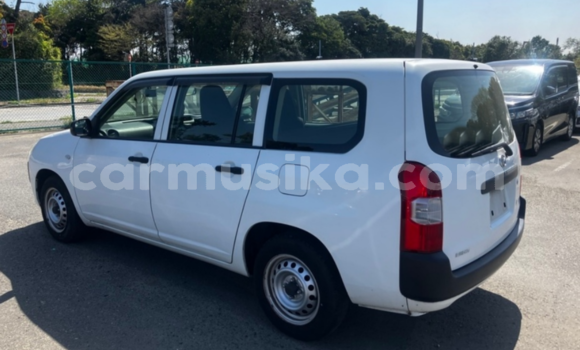 Acheter Occasion Voiture Toyota Probox Blanc à Beitbridge, Matabeleland South Acheter Occasion Voiture Toyota Probox Blanc à Beitbridge, Matabeleland South