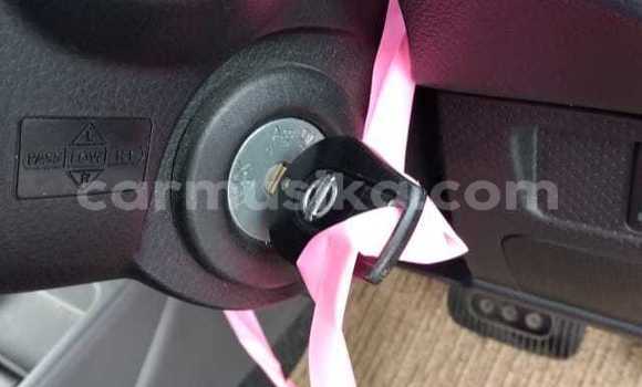 Nunua Ilio tumika Nissan AD Nyeupe Gari ndani ya Beitbridge nchini Matabeleland Kusini Nunua Ilio tumika Nissan AD Nyeupe Gari ndani ya Beitbridge nchini Matabeleland Kusini