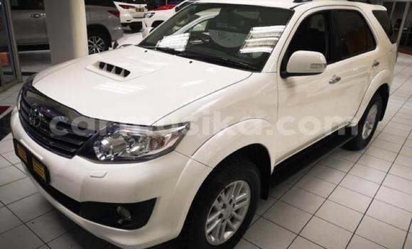 Tenga Tsaru Toyota Fortuner Chena Mota in Harare in Harare Tenga Tsaru Toyota Fortuner Chena Mota in Harare in Harare