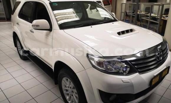 Tenga Tsaru Toyota Fortuner Chena Mota in Harare in Harare Tenga Tsaru Toyota Fortuner Chena Mota in Harare in Harare