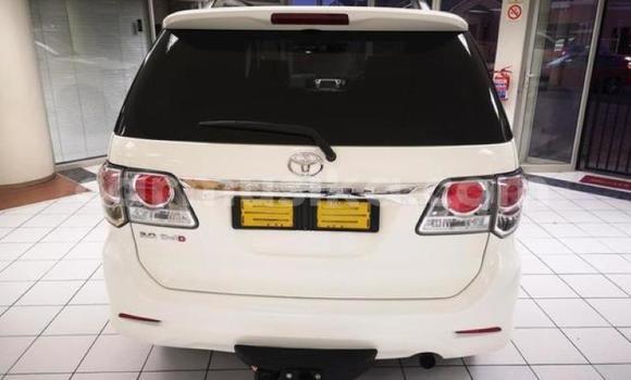 Tenga Tsaru Toyota Fortuner Chena Mota in Harare in Harare Tenga Tsaru Toyota Fortuner Chena Mota in Harare in Harare