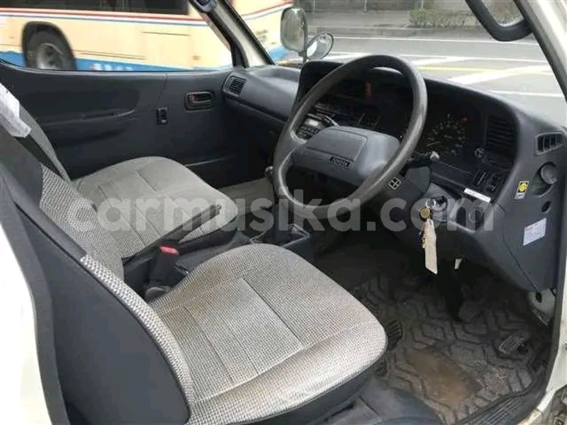 Big with watermark toyota hiace mashonaland west chinhoyi 36986