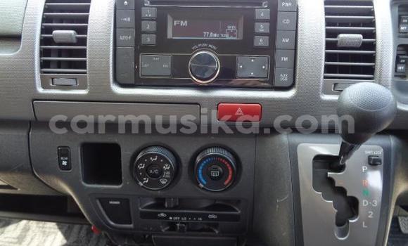 Acheter Occasion Voiture Toyota Hiace Gris à Bindura, Mashonaland Central Acheter Occasion Voiture Toyota Hiace Gris à Bindura, Mashonaland Central